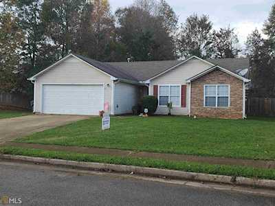 125 Waters Edge Dr Locust Grove, GA 30248