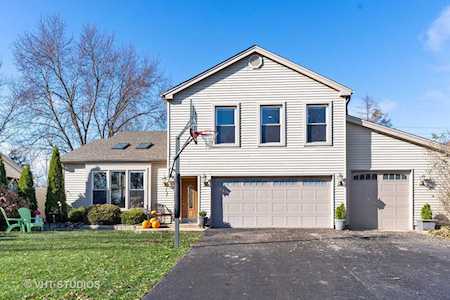 708 Juneway Ave Deerfield, IL 60015