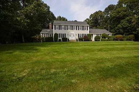 29 Wildflower Dr Sutton, MA 01590