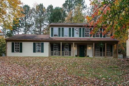 790 Cranberry Trl Roswell, GA 30076