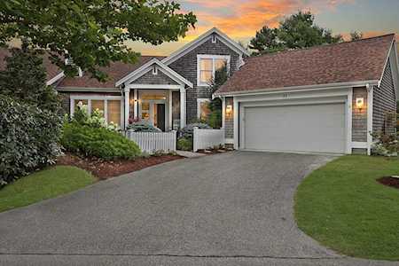 33 Forest Edge Plymouth, MA 02360