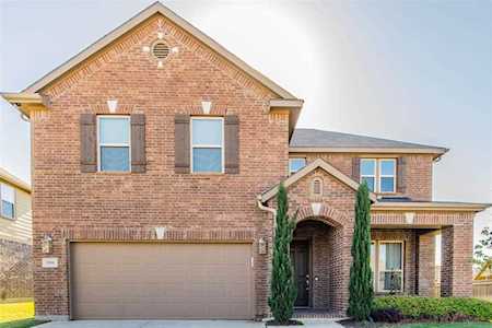 5516 Breeze Water Way Fort Worth, TX 76244