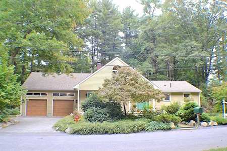 7 Kingsdale St Burlington, MA 01803