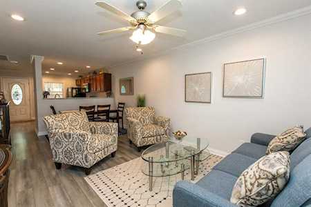 2414 Lake Park Road Lexington, KY 40502