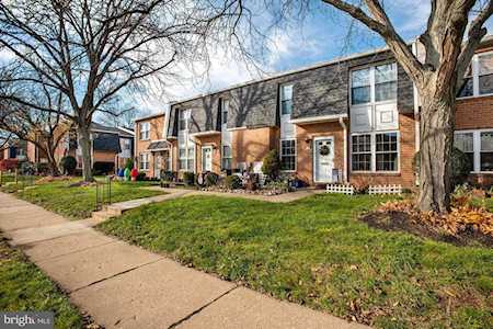 1012 Harbour Dr Palmyra, NJ 08065