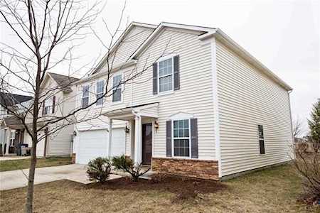 975 Curlew Ln Greenwood, IN 46143