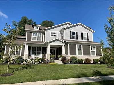 3476 Conifer Dr Zionsville, IN 46077