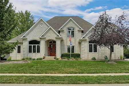 4717 Hickory Wood Row Greenwood, IN 46143