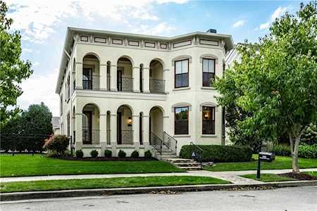 1865 Horseguard Close Carmel, IN 46032