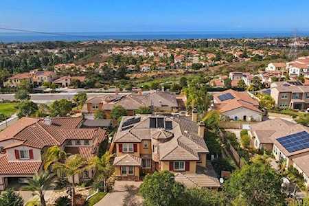 1412 Ocean Crest Avenue Carlsbad, CA 92011