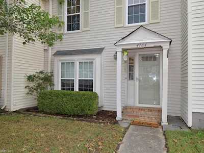 4764 Woods Edge Rd Virginia Beach, VA 23462