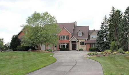 9959 Summerlakes Dr Carmel, IN 46032