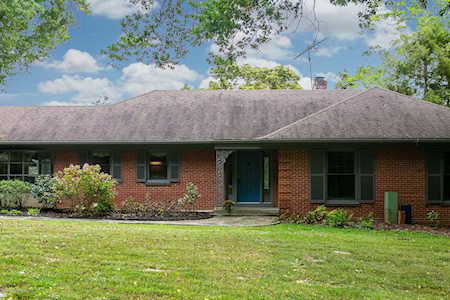 7406 Woodhill Valley Rd Louisville, KY 40241