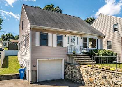 8 Wight Street Waltham, MA 02452