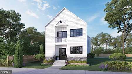 262 Barton St Arlington, VA 22201