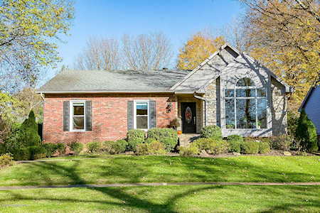 303 Wooded Crown Rd Louisville, KY 40243