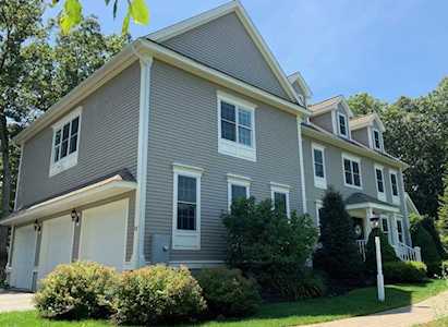52 Robinson Drive Bedford, MA 01730