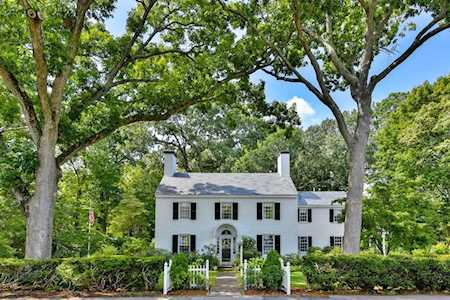 45 Hollingsworth Ave Braintree, MA 02184