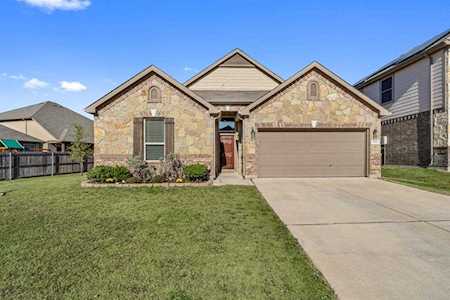 5517 Breeze Water Way Fort Worth, TX 76244
