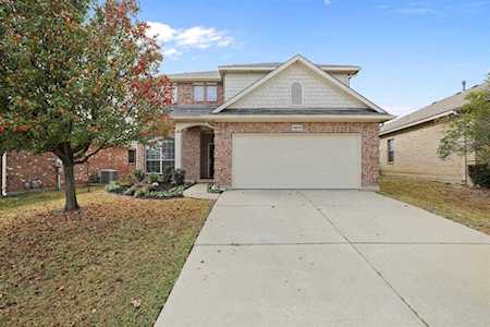 10013 Tulare Lane Fort Worth, TX 76177