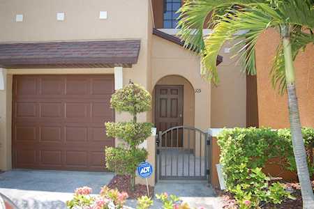1335 Lara Circle #105 Rockledge, FL 32955
