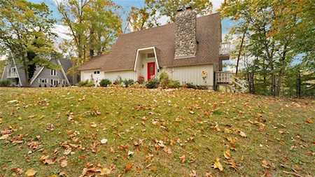 1983 S Oak Knoll Ct Martinsville, IN 46151