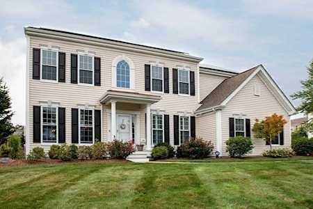 79 Farrington Ave Wrentham, MA 02093