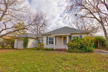117 N Prairie Street Pilot Point, TX 76258