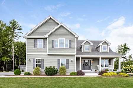 107 Kerry Ln Dighton, MA 02715