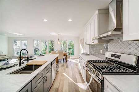 5381 Trentham Dr Dunwoody, GA 30338