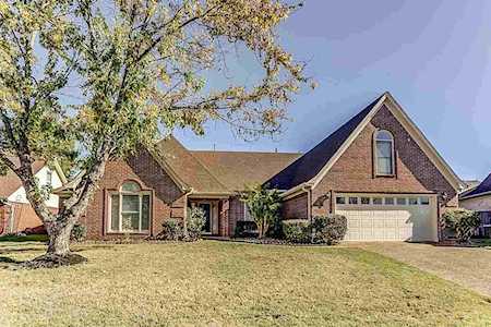 8957 Heath Cv Cordova, TN 38016