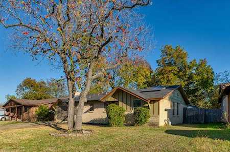717 SW Sundown Trail Burleson, TX 76028