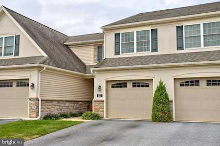 527 Whitechapel Rd Lancaster, PA 17603