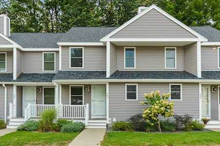 163 Bayberry Hill Ln #163 Leominster, MA 01453