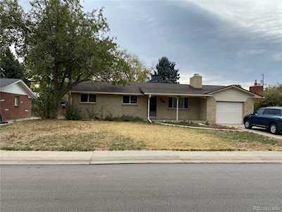 2552 Newcombe St Lakewood, CO 80215