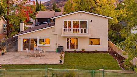 5427 Softwind Way Agoura Hills, CA 91301