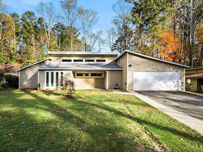 2964 Christophers Ct Marietta, GA 30062