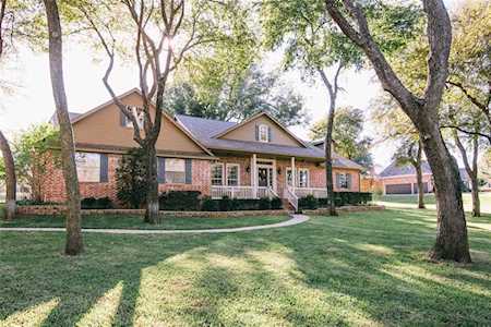 1705 Warwick Crescent Court Denton, TX 76226