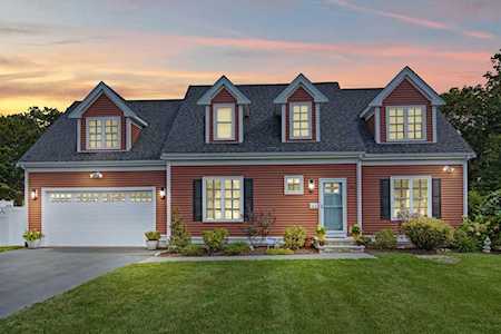 90 Red Fox Run Wrentham, MA 02093