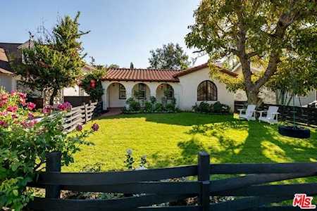 11106 Hortense Street Toluca Lake, CA 91602