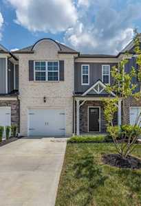 1712 Lone Jack Ln Murfreesboro, TN 37129