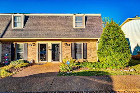 725 Fox Ridge Dr Brentwood, TN 37027
