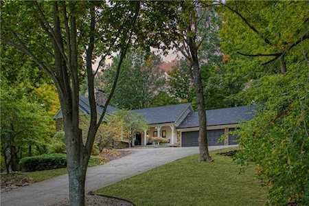 4062 Waterbrook Way Greenwood, IN 46143