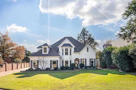 8883 Darby Dan Ln Germantown, TN 38138
