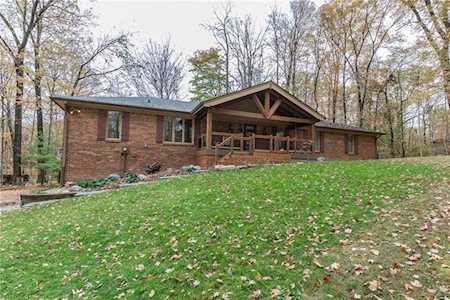 6591 Lake Forest Dr Avon, IN 46123