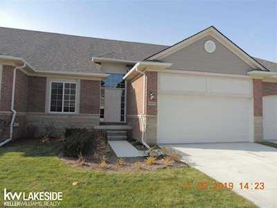 49277 Pond Place Shelby Twp, MI 48315