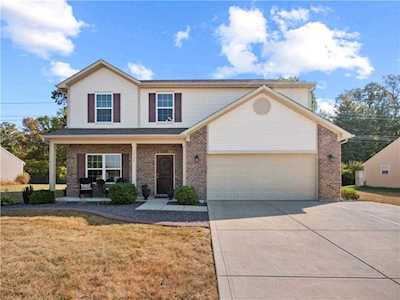 1535 Rosewood Dr Avon, IN 46123