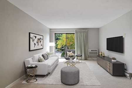 1321 Worcester Rd #211 Framingham, MA 01701
