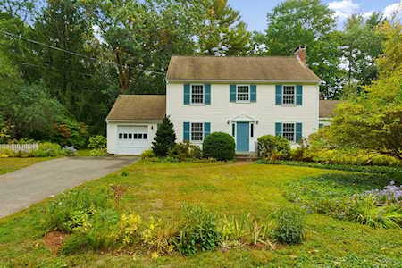 95 Revolutionary Rd Concord, MA 01742