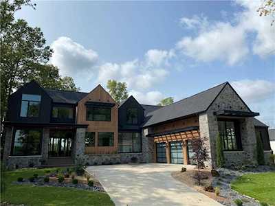 10963 Holliday Farms Blvd Zionsville, IN 46077